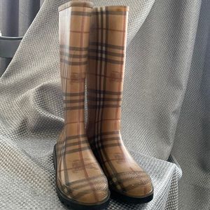 Burberry Rainboot European size 38